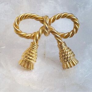 Vtg Matte Gold Tone Bow Ribbon Brooch Classic